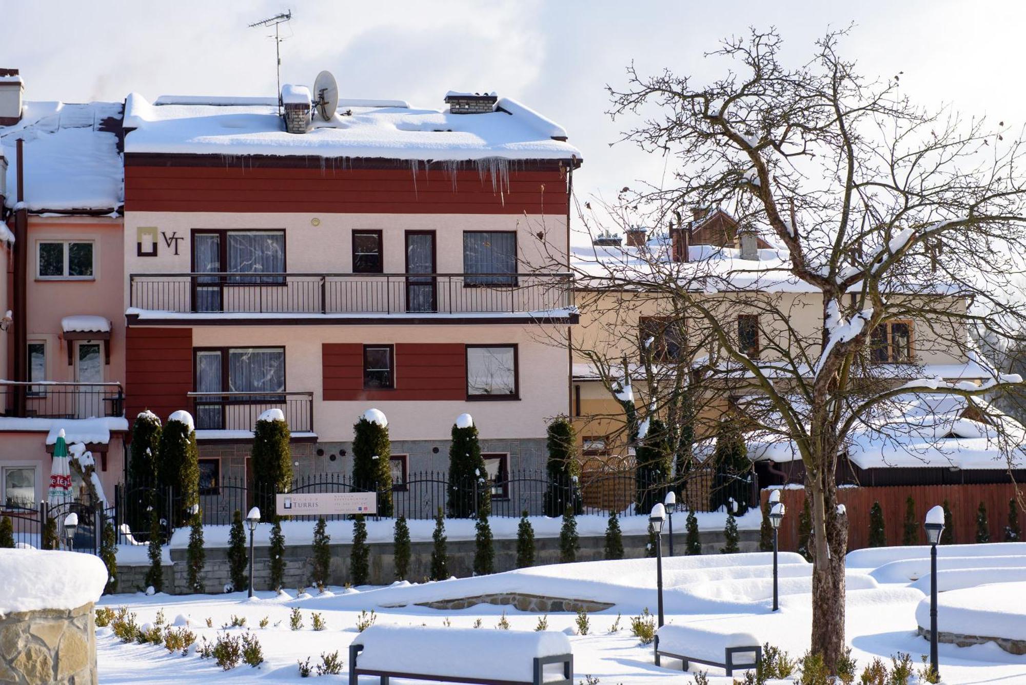 Villa Turris Apartamenty Przy Muszynskim Zamku Muszyna Luaran gambar
